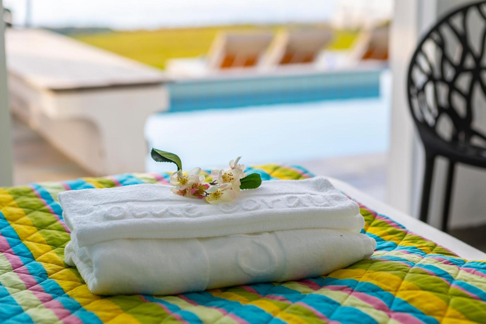 Blue Coral Beach Villas Three Exclusive Villas - Poseidon - Nautilus - Oceanos - And - Baby Coral Bungalow Coral Bay Exterior foto